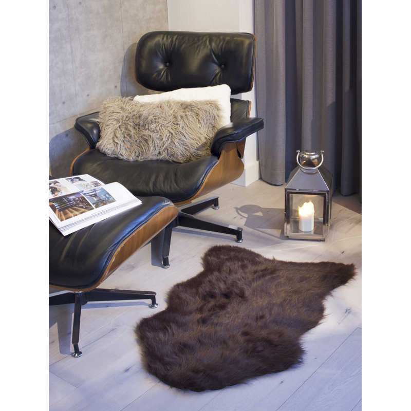 Tapis 24 po x 36 po x 1,5 po en fausse peau de mouton chocolat