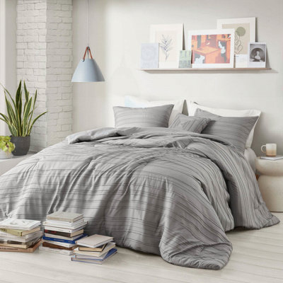 4 PCS Full/Queen Cationic Dyed Clip Jacquard Comforter Set With Throw Pillow Grey