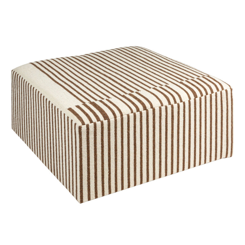 Pouf de table basse recouvert de kilim en laine, H 16 po x L 36 po x l 36 po