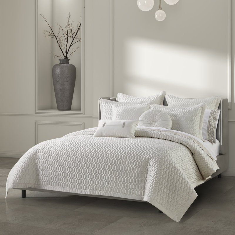 Brilliance King/Cal King 3Pc. Quilt Set, King Quilt + 2 King Shams, Ivory