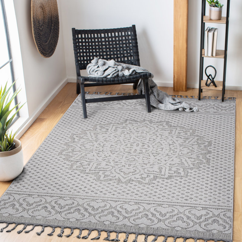 Collection Gray/White /Medallion Indoor/Outdoor Area Rug, Rectangle 7'9" x 10'