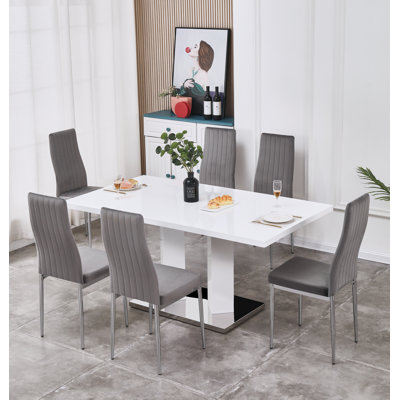 Brittlynn 6 - Person Dining Set