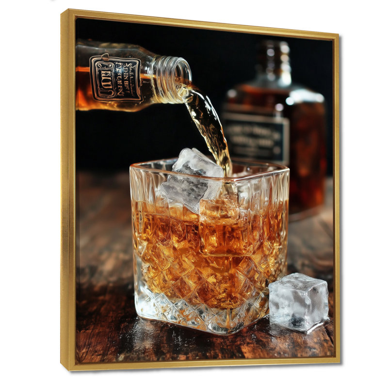 «Glass Of Whiskey», impression sur toile jaune, H 44 po x l 34 po, Cadre flottant, Doré