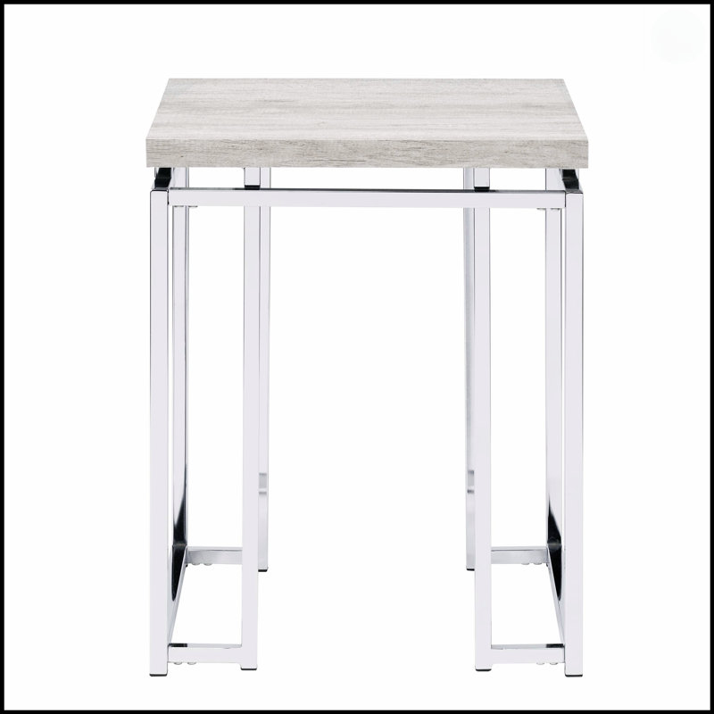 Table de bout en chêne naturel et chrome avec base en métal, parfaite pour la vie moderne et l'élégance fonctionnelle
