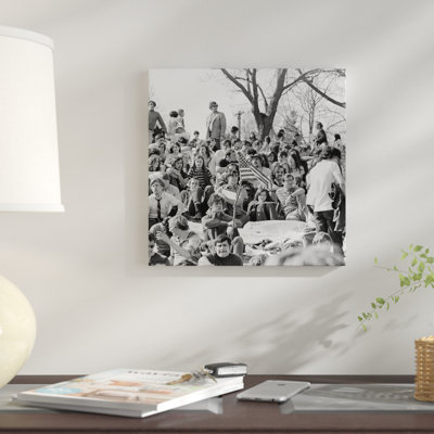 « april 22 1970 », reproduction de photo sur toile tendue, "april célébration fairmont park philadelphia pennsylvanie"