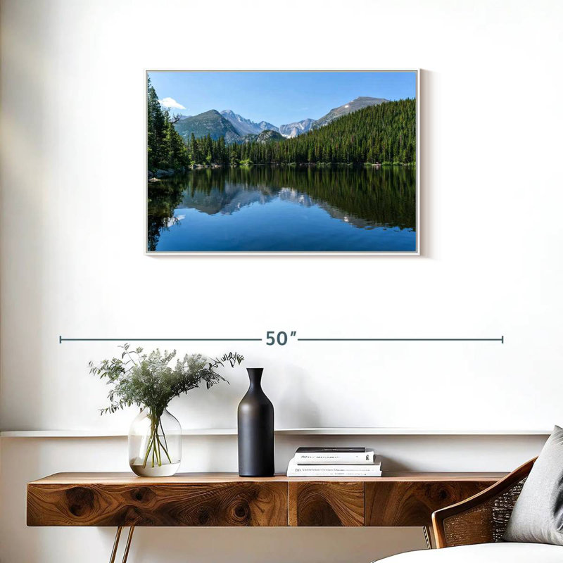 Ours au bord du lac, Cadre flottant blanc, 31 po x 21 po