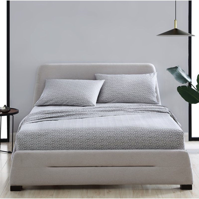 Marimekko Cotton Percale Lightweight Printed Sheet Set, Full Sheet Set with 2 Standard Pillowcases, Pikkuinen Unikko Grey