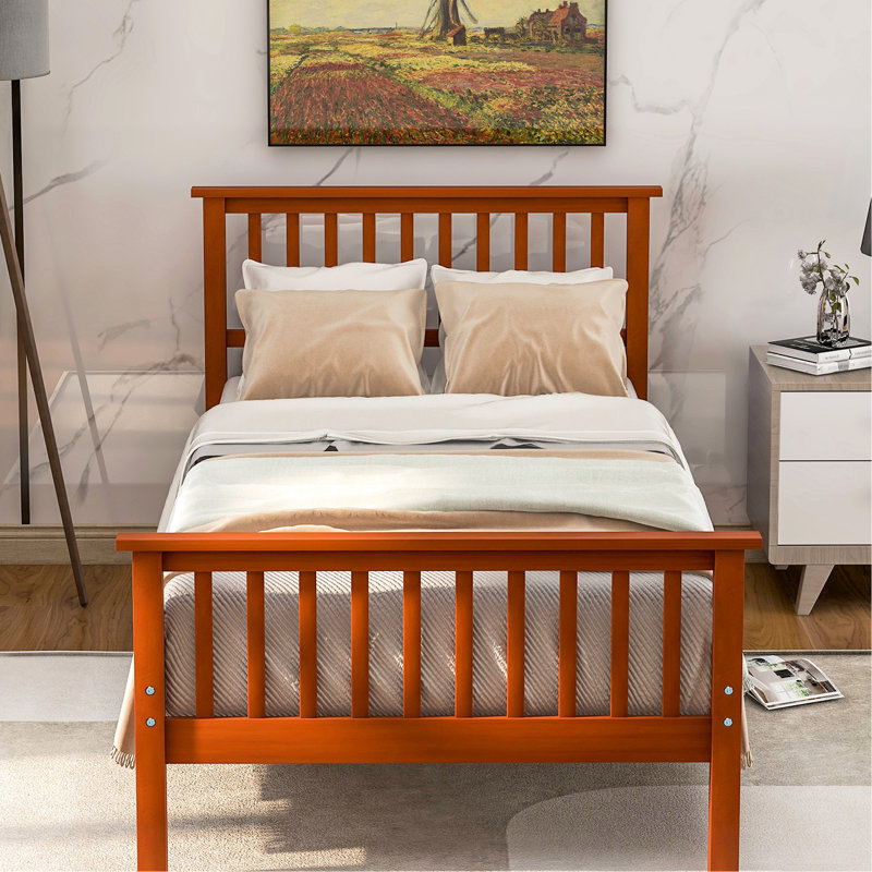 Lit plateforme en finition chêne - Fabriqué en bois massif pour une tête de lit durable et un confort de chambre à coucher