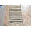Tapis kilim beige noué à la main de Turquie idéal pour les salles de bain avec un motif rayé rétro de petite taille