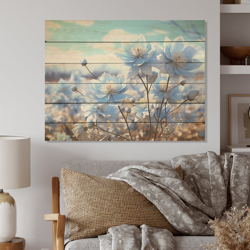 «Inviting Azure Flowers Field I - Flower Wood», art mural sur bois de pin naturel, H 10 po x l 20 po