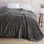 Jeté moelleux et moelleux Nestl-110355222-102518347