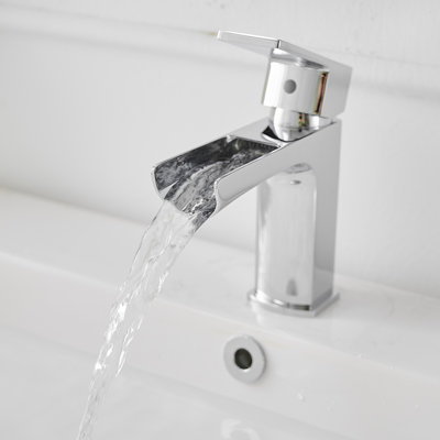 Single-Hole Single-handle Bathroom Faucet with Drain Assembly