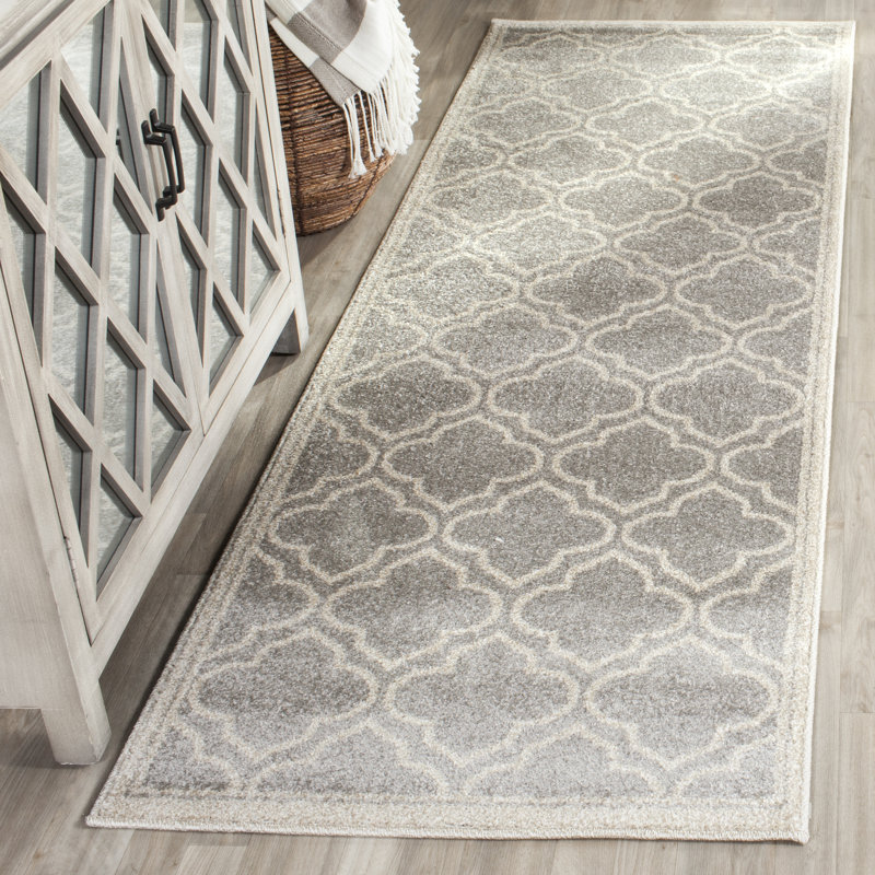 Tapis gris clair / ivoire à motif géométrique Ammundsen, Tapis de couloir 2 pi 3 po x 15 pi