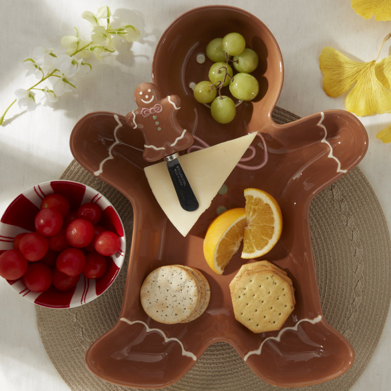 Tabletops Gallery 3-Piece Gingerbread Man Stoneware Serving Bowl Set with Gingerbread Cheese Spreader