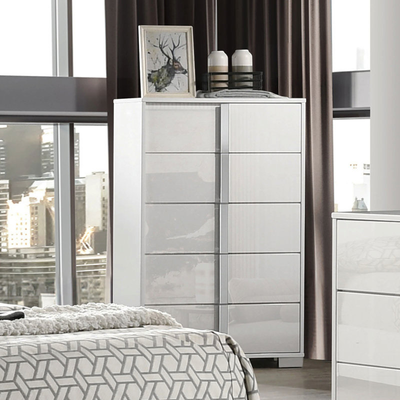 Pieds chromés de style contemporain avec finition de la commode UV 1pc et poignées verticales avec roulement à billes, Blanc
