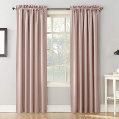 Panneau de rideau à œillets thermiques Wayfair Basics® Millen pour des économies d'énergie