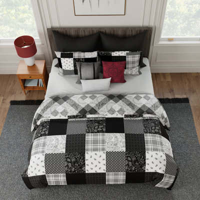 London Quilted Patchwork Quilt Set
