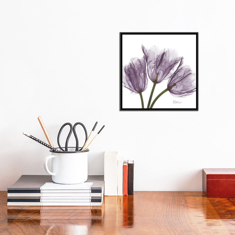 «Tulips III», impression sur toile, H 18 po x l 18 po x P 1,5 po, Toile avec cadre noir, Pas de tapis