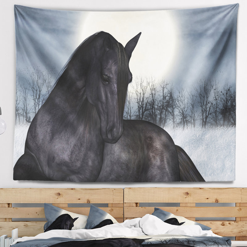 Tapisserie cheval noir au clair de lune, H 32 po x l 39 po