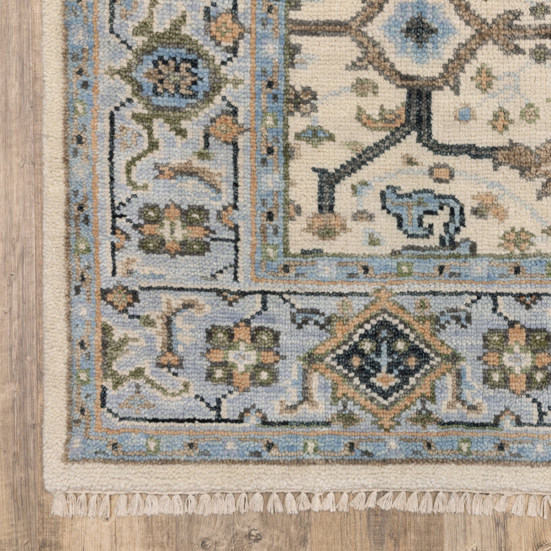 Tapis traditionnel ivoire / bleu clair Gowen, Rectangle 6 pi x 8 pi 12 po