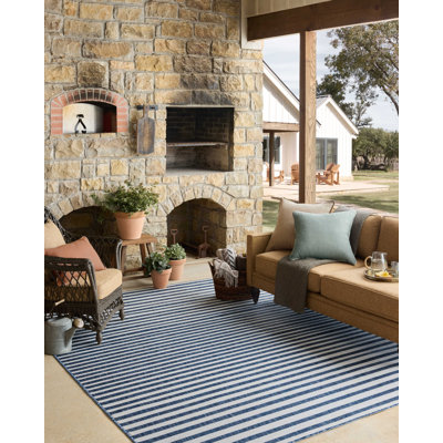 Loloi Easton Denim / Ivory Indoor / Outdoor Area Rug