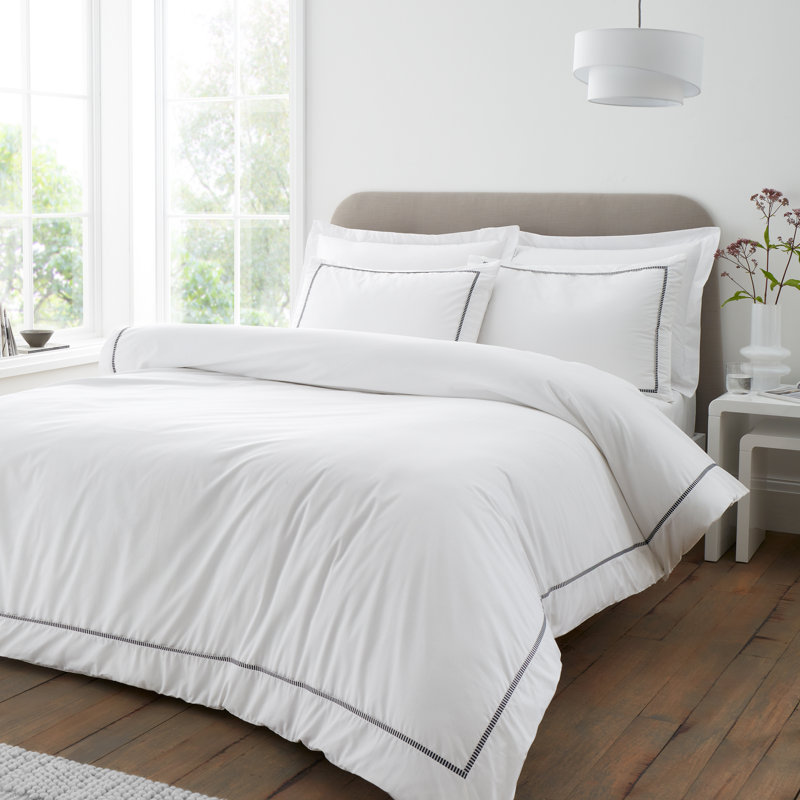 Contrast Trim 200 Thread Count Cotton Duvet Cover Set, White / Black, Super King