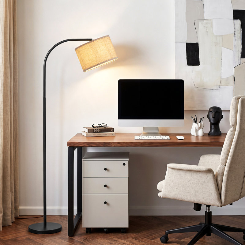 Lampe sur pied arquée 63 po Kjeld, Noir