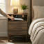  Ensemble de table de chevet Mid-Century avec tablette ouverte et station de charge-1078728173