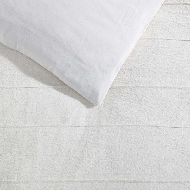 Vera Wang Woven Tucks Reversible Comforter Set, Queen Comforter + 2 Standard Shams, Beige