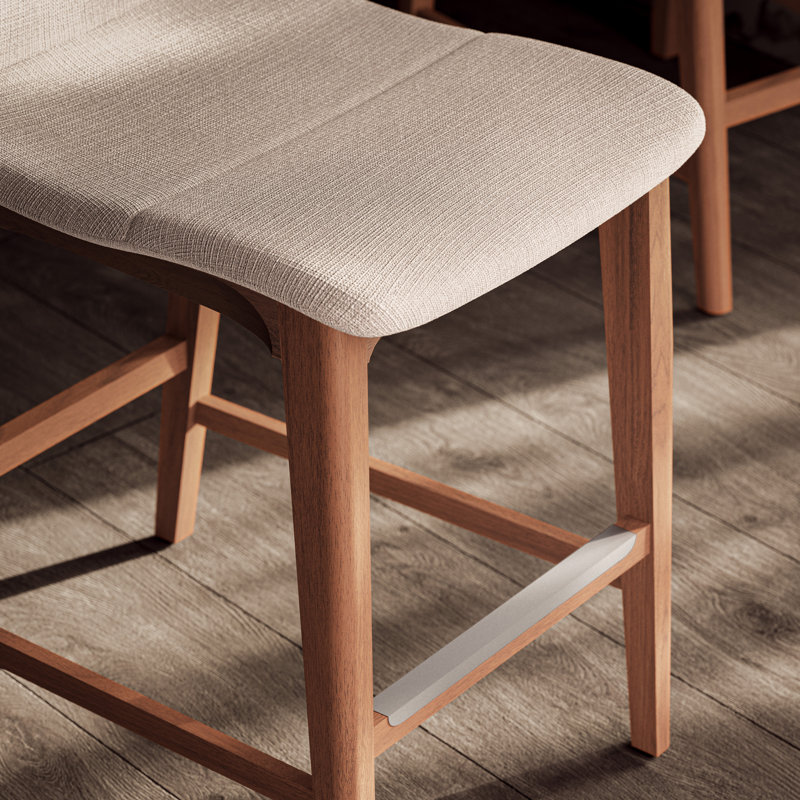 Tabouret de comptoir moderne moderne brésilien Godan, Siège Harvest naturel / cadre Domasco