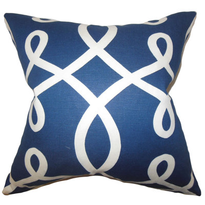 Housse de coussin en soie géométrique demelza