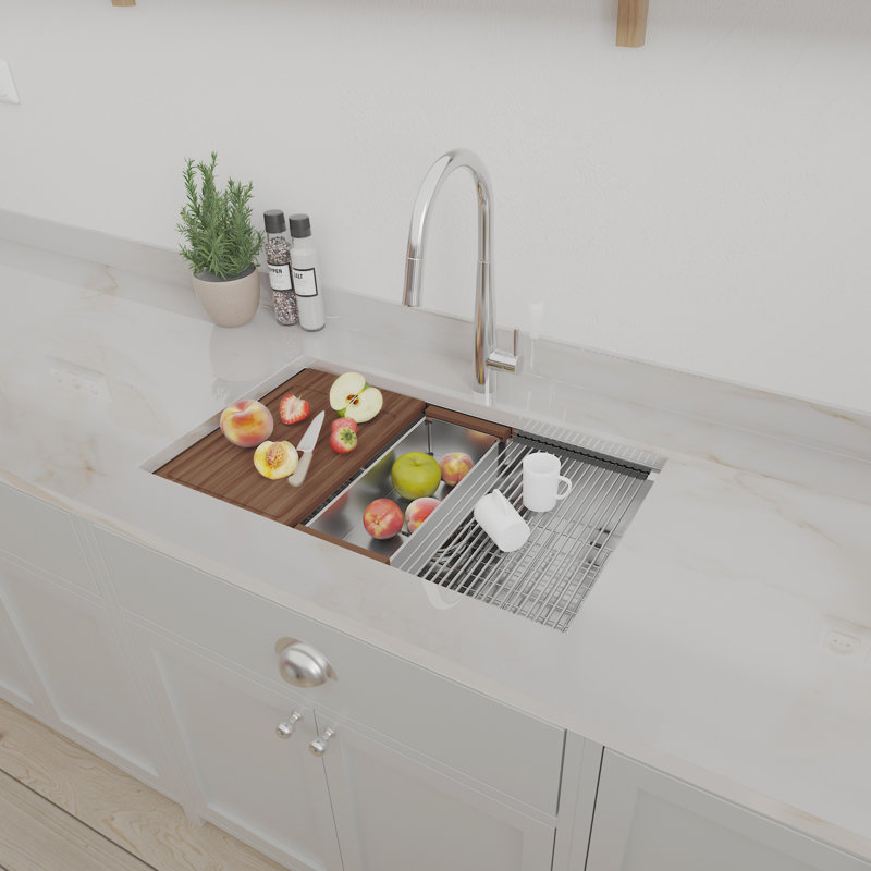 59'' x 31.1'' Freestanding Acrylic Bathtub