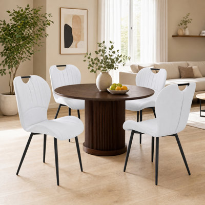 Chaises de salle à manger modernes en cuir PU avec poignée intégrée, chaise d'appoint ergonomique rembourrée avec pieds en métal noir, blanc (ensemble de 4)