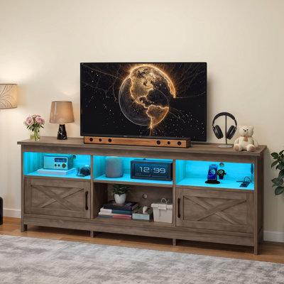 Meuble télé Farmhouse pour téléviseur de 80 po ou moins avec lumières DEL, armoires de rangement, tablettes ouvertes et tablette réglable