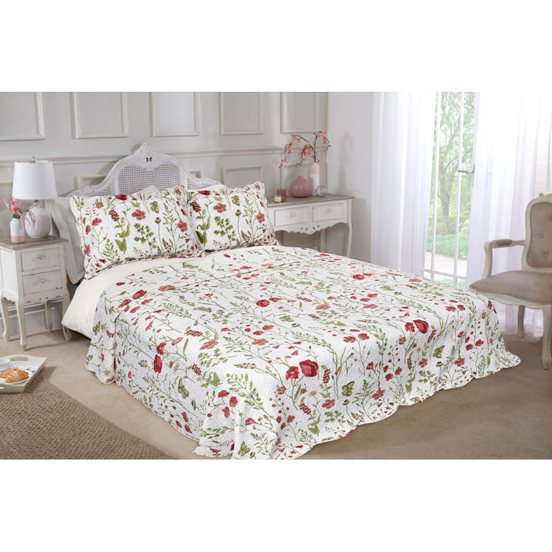 Saunderson Polyester Floral Bedspread with Pillow Shams, W230 x L250cm