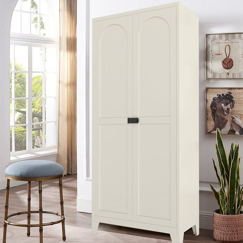 Armoire de cuisine 71 po avec 4 tablettes réglables Wyland