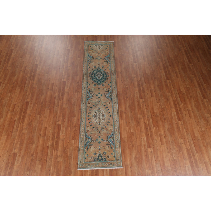 Tapis de couloir unique en laine noué à la main de style années 1960 de 2 pi 4 po x 10 pi 0 po Itzy