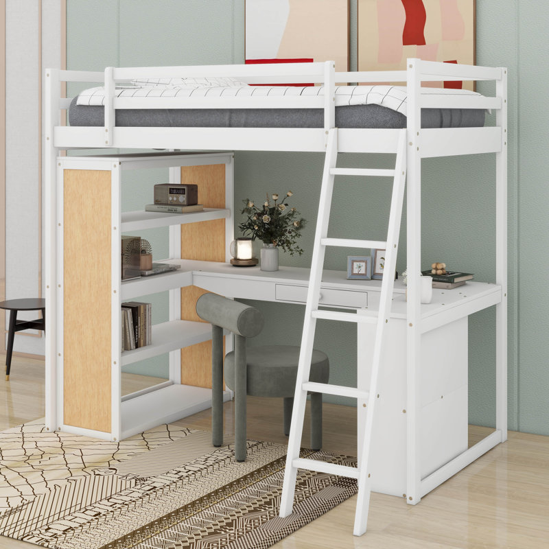 Lit mezzanine simple avec échelle, bureau et tablettes