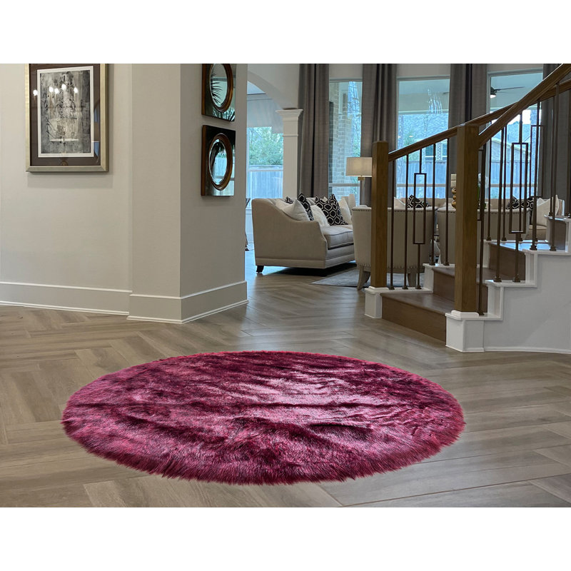 Mar Vista Faux Sheepskin Indoor Rug, Round 10'6"