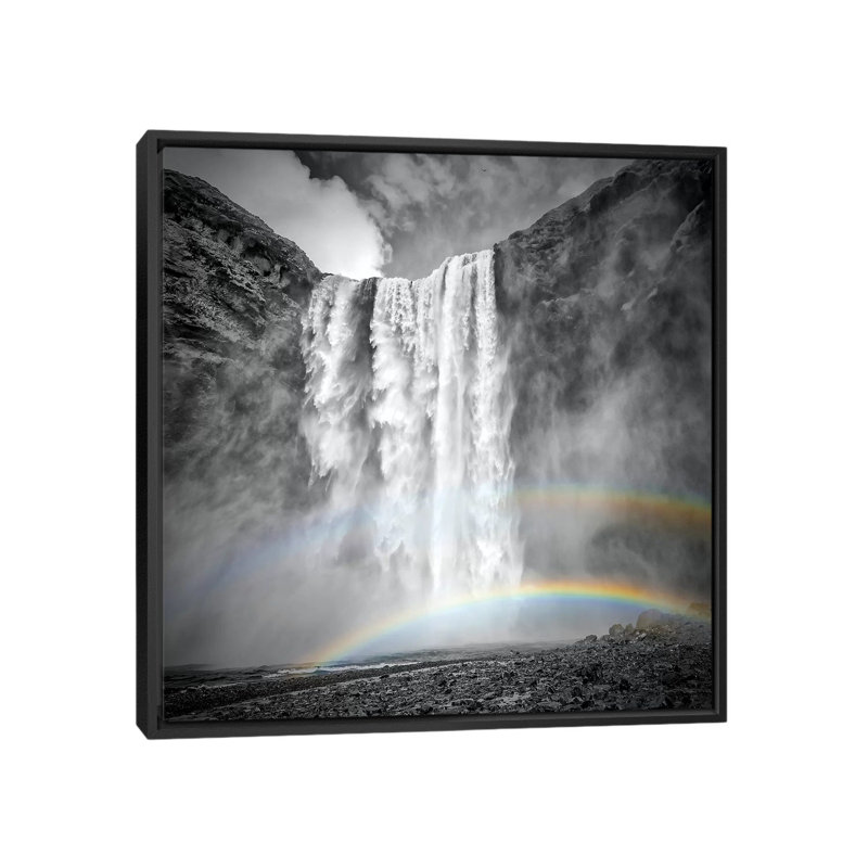 «Islande Skogafoss» par Melanie Viola - reproduction de photo, Pas de tapis, H 26 po x l 26 po x P 1,5 po