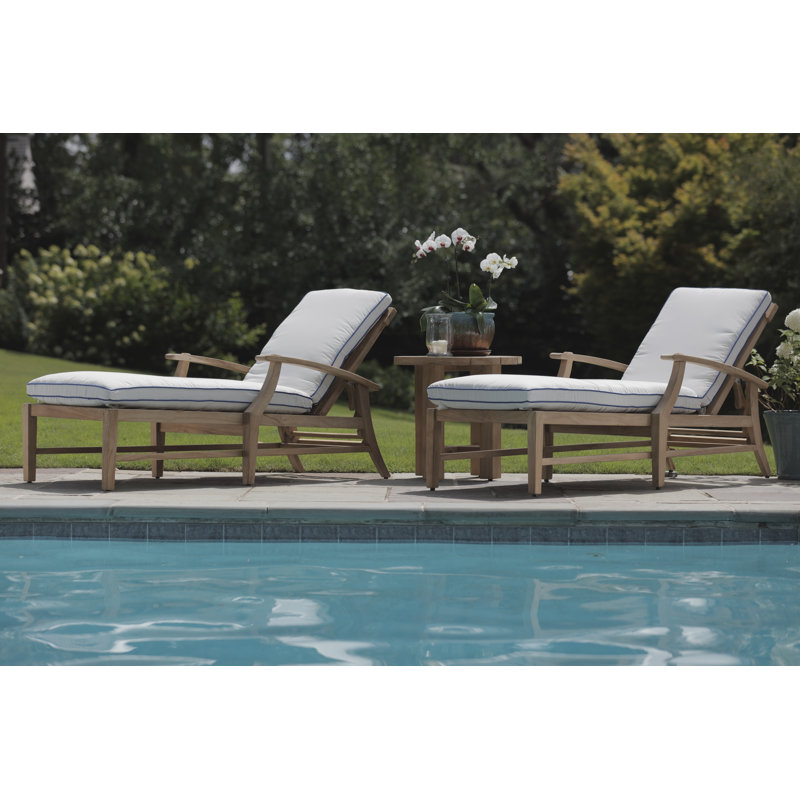 Chaise longue en teck avec coussin et table croquet