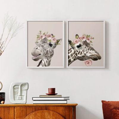 «Peek A Boo Giraffe I», reproduction encadrée de qualité supérieure - prête à être accrochée - aucun clou requis - aucun clou requis