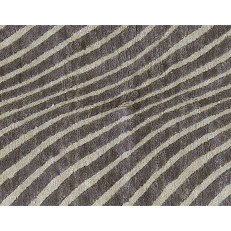 Hand Knotted Area Rug in Gray