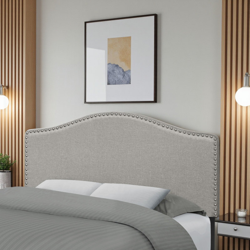 Tête de lit tapissier Caludius avec garniture cloutée à finition grise, H 50,22 po x l 57 po x P 2,76 po