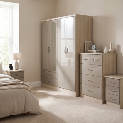 Cascio 4 Piece Bedroom Set