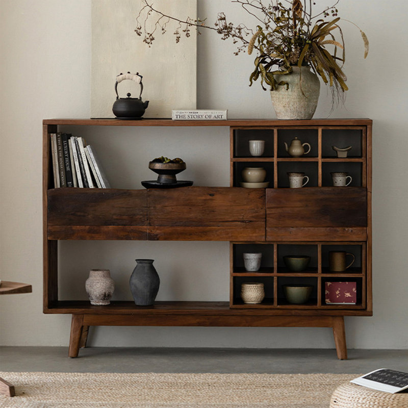 Portable partitioned tea cabinet