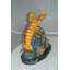 Statue bronze homard avec poisson - Taille: L 9 po x l 18 po x H 16 po.