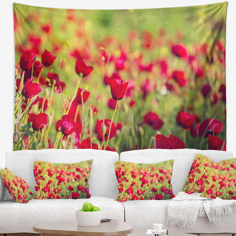Magnifique tapisserie sur fond de coquelicots, H 50 po x l 60 po