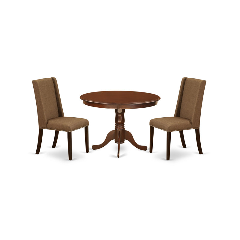 L'ensemble de mobilier de salle à manger 3 pièces comprend une table de salle à manger ronde avec piédestal et 2 chaises Parsons en tissu brun, acajou