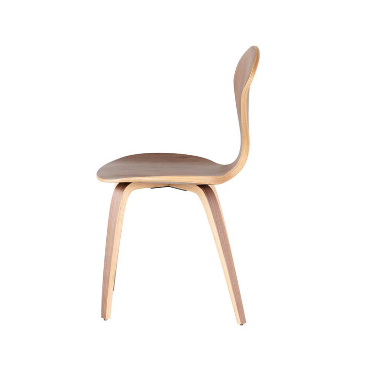 Chaise en bois
